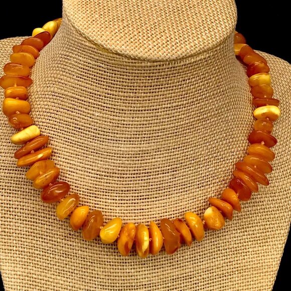 Vintage Russian USSR Baltic Butterscotch Egg Yolk Honey Amber Necklace - Picture 2 of 7
